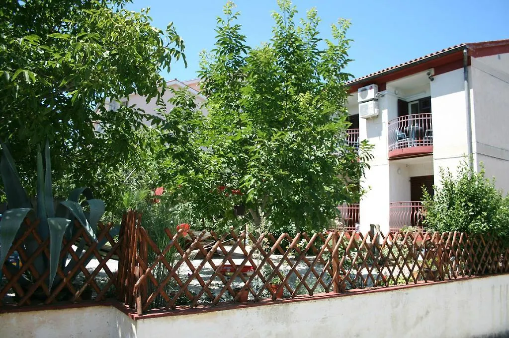Apartments Nea