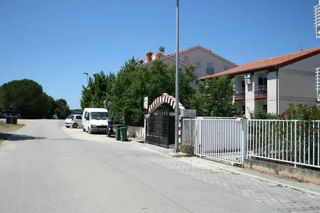Apartments Nea